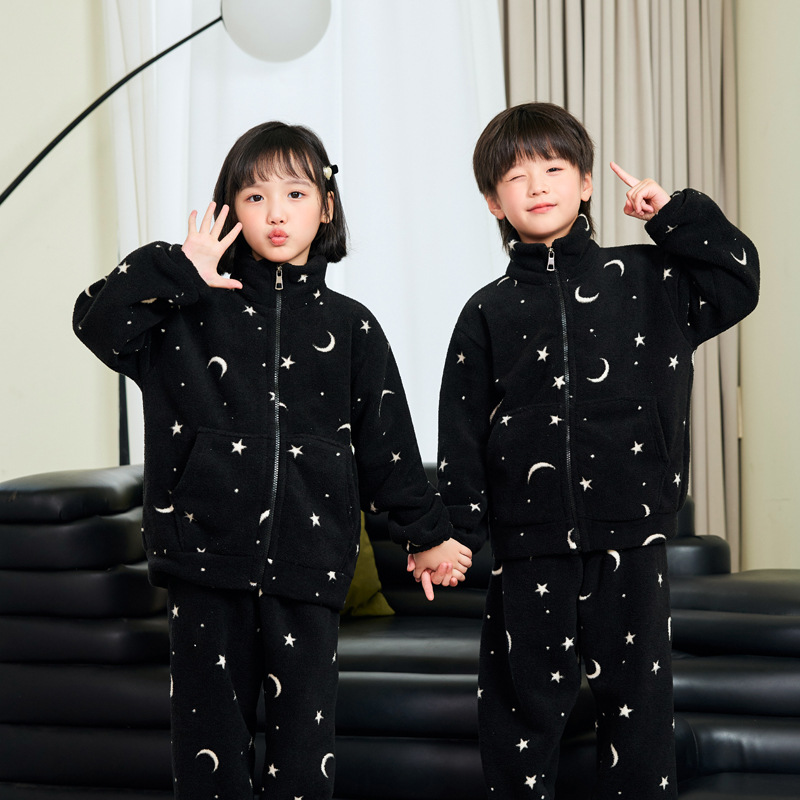طقم بيجاما شتوي سميك للأطفال م - مراجعة Toddler Boy Winter Fleece Jacket وسعره